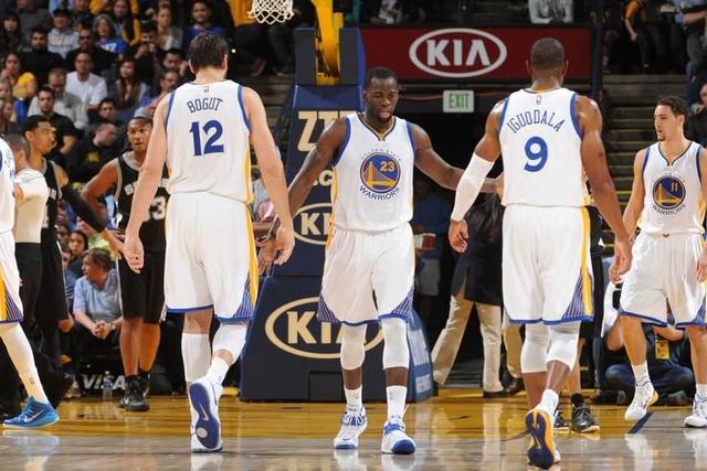 一端向下稳 一端向下稳